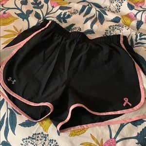 UNDER ARMOUR RUNNING SHORTS